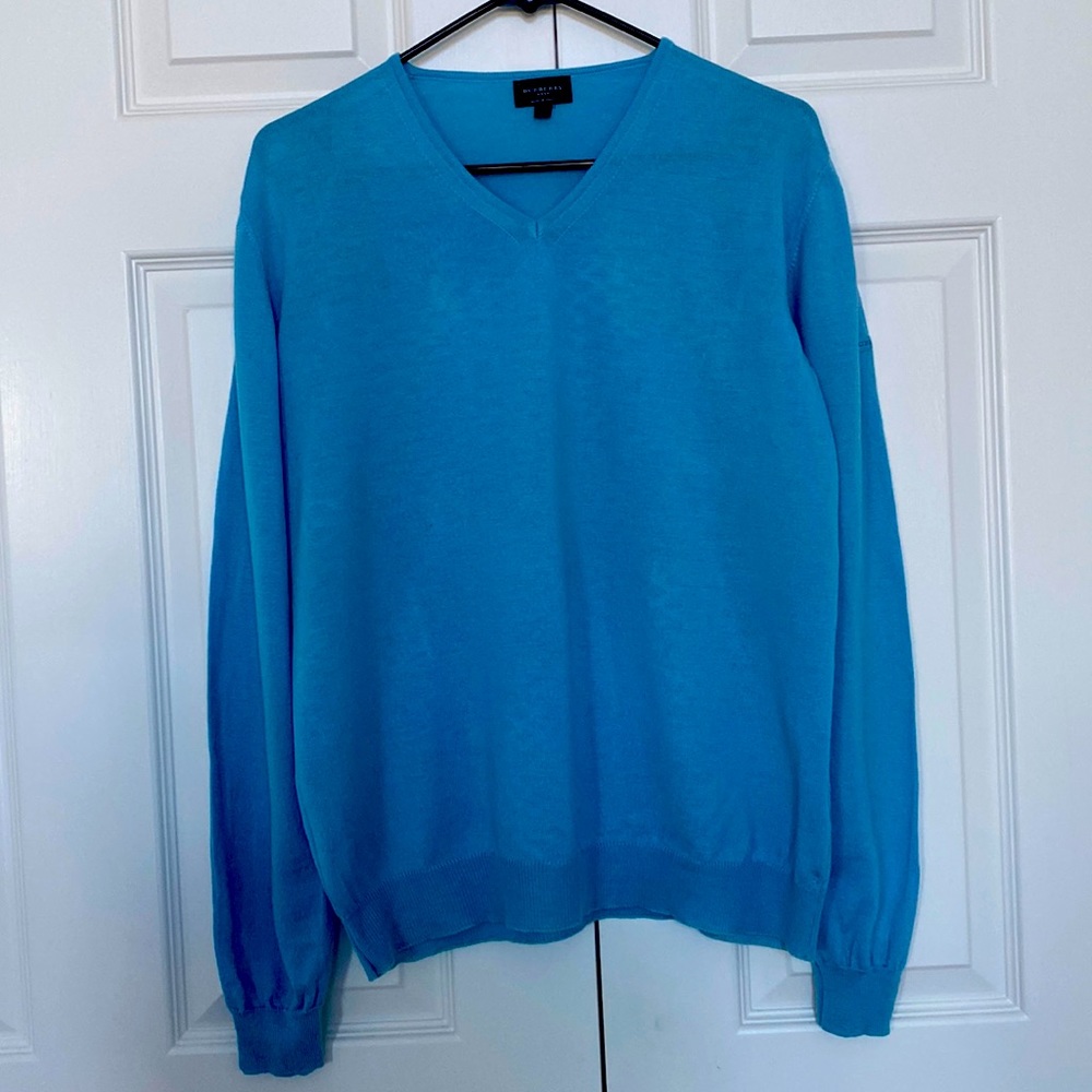 Burberry top in beautiful blue size m